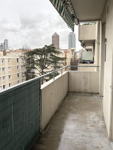 Location Appartement 2 pièces 50m² LYON 3ème - Photo 5