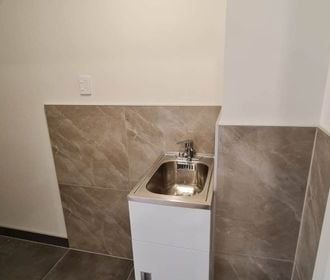 Modern 2BR Townhouse in Botany Downs - Photo 5