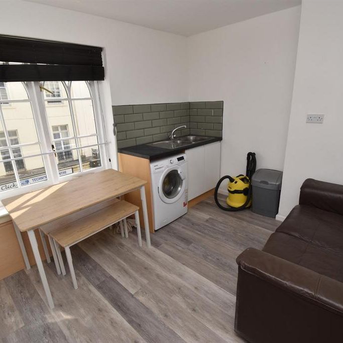 2 bedroom apartment to rent - Photo 1