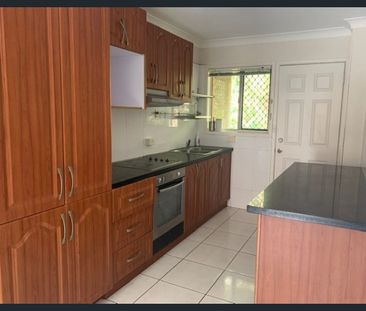 Central Southport - Walk To The Broadwater - Photo 5