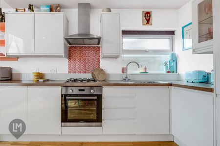 2 bedroom flat to rent - Photo 4