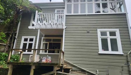 Well Located 3 Bedroom Flat - Photo 4