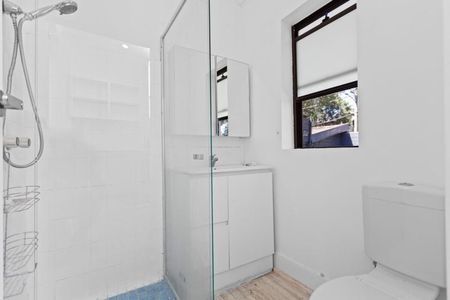 Renovated 3-Bedroom Home in Botany – Ideal for Families or Professionals - Photo 2
