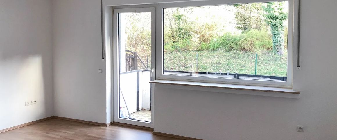 Gut geschnittene EG Wohnung mit Balkon und Garage - Foto 1
