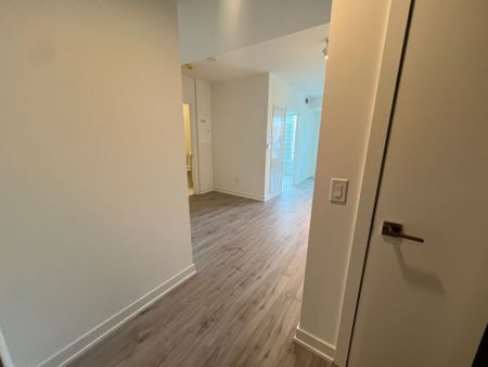 For Lease - 252 Church Street Unit# 2001, Toronto, Ontario - Photo 3