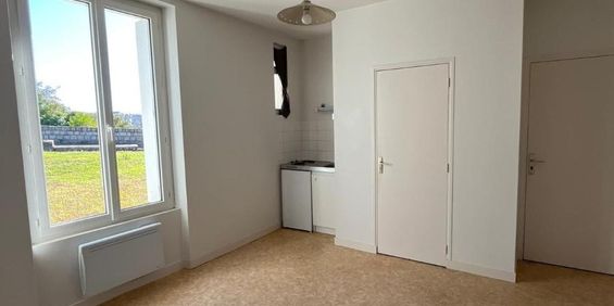 Location Appartement 1 pièce 18m² POITIERS 86000 - Photo 3
