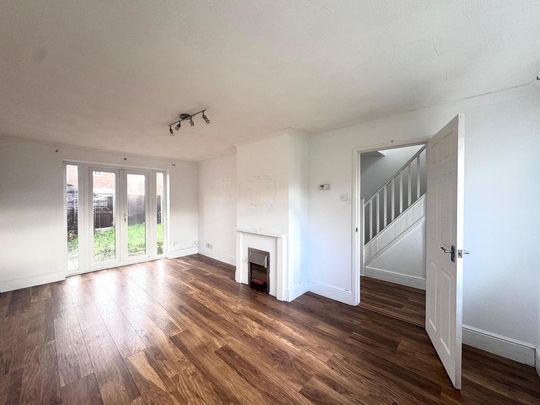 3 bedroom terraced house to rent - Photo 1