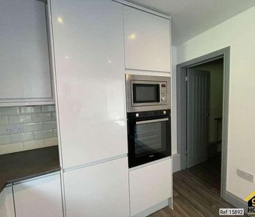 Singleton Avenue, Bolton, Greater Manchester, BL6 - Photo 6