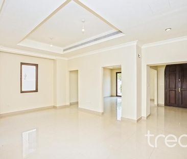 Vacant soon | Landscaped | Singe Row Internal - Photo 1