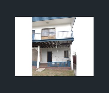 Water View Spacious Townhouse.. - Photo 6