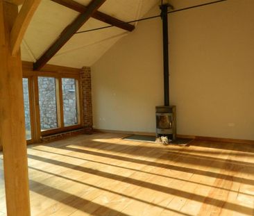 3 bedroom semi-detached house to rent - Photo 1