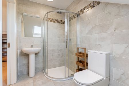 52 GLASTHULE ROAD - Photo 2