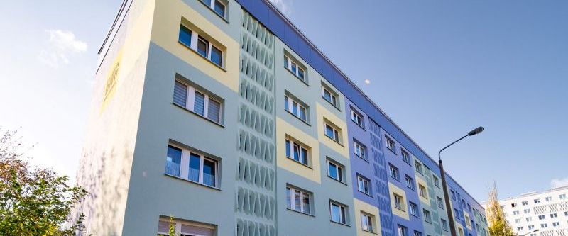 Attraktive Wohnung im Herzen von Halle-Neustadt - Küche und Bad mit Fenster - Photo 1