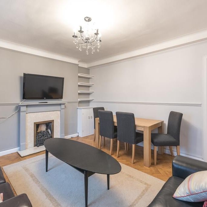 2 Bed Flat, Barrington Court, N10 - Photo 1