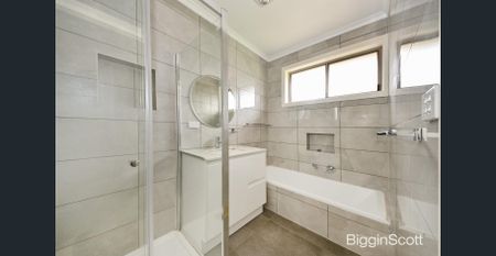 5 Boriska Court, Glen Waverley, Vic 3150 - Photo 5