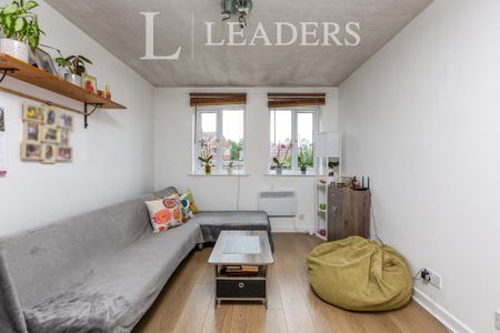 1 bedroom flat to rent - Photo 2