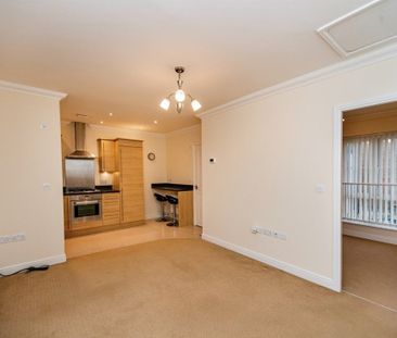 BIRCHGROVE, SWANSEA, WEST GLAMORGAN - Photo 1