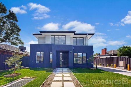 Welcome Home - Convenience and Style - Photo 4