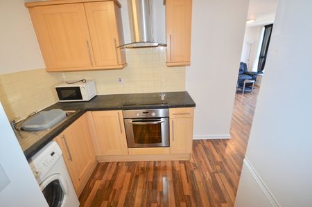 2 bedroom apartment to rent - Photo 5