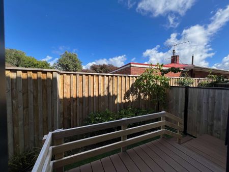 Waiwhetu 2 Bedroom Townhouse - Photo 3