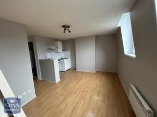 Location Appartement 4 pièces 43m² LAMBERSART 59130 - Photo 2