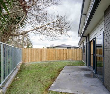 Brand-new upmarket executive townhouse - Photo 3