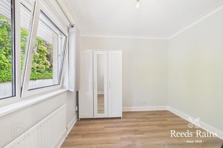 105 Lisbane Road, Saintfield, Ballynahinch, BT24 7BT - Photo 4