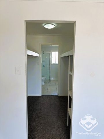 3 Bedroom, 2 Bathroom Townhouse - Photo 4