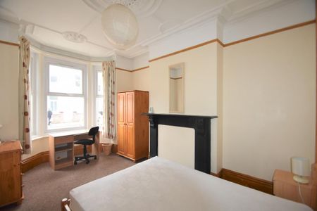 5 bedroom terraced house to rent - Photo 5