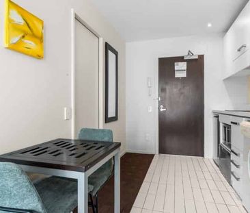 Convenient City Living – Waterloo Quadrant Studio - Photo 1