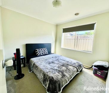 Spacious 4-Bedroom Family Home in Prime Location!! - Photo 4