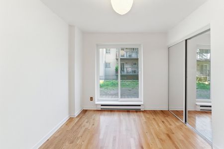 Apartment for rent, Montréal (Ville-Marie) - Photo 3