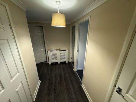 1 Bedroom Property To Rent - Photo 2