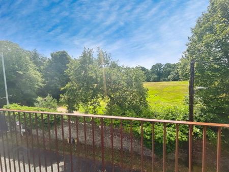 9 Millvale Court, Hillsborough, BT26 6JZ - Photo 2