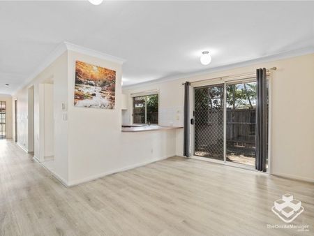 Quiet Cul-de-sac Living with Space, Privacy & Convenience - Photo 4