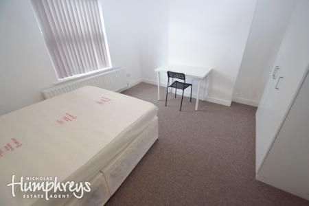 Wharf Street, Newcastle-Under-Lyme, ST5 - Photo 1