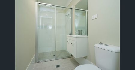 “Inspiring Design with Loads of Space & Street Appeal!” - Photo 5