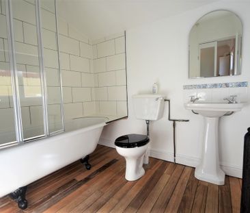 3 bedroom terraced house to rent - Photo 2