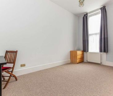 Meridian Court, BN21 - Photo 1