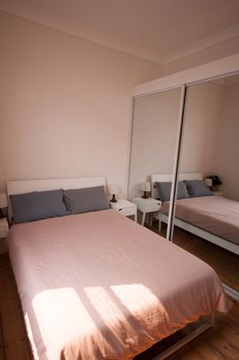 Petersham - Photo 1