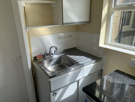 1 bedroom flat to rent - Photo 4