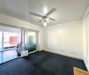 Rochdale Road, Walthamstow - Photo 2