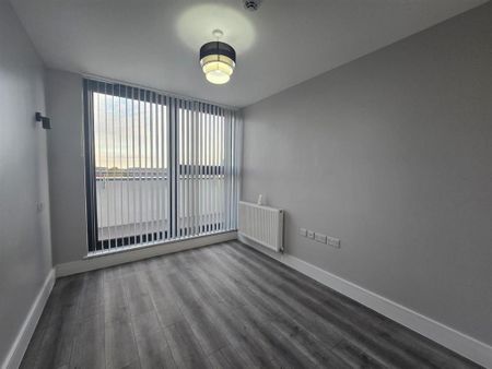 2 bedroom flat to rent - Photo 2