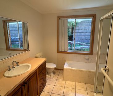 Large Family Home with Views! - Photo 6