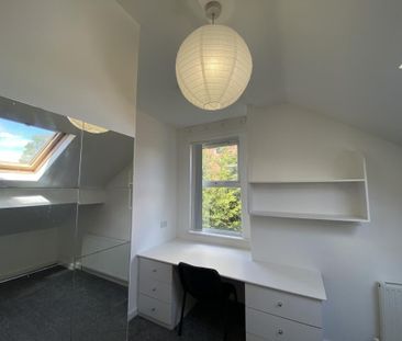 St. Michaels Terrace, Leeds, LS6 - Photo 4