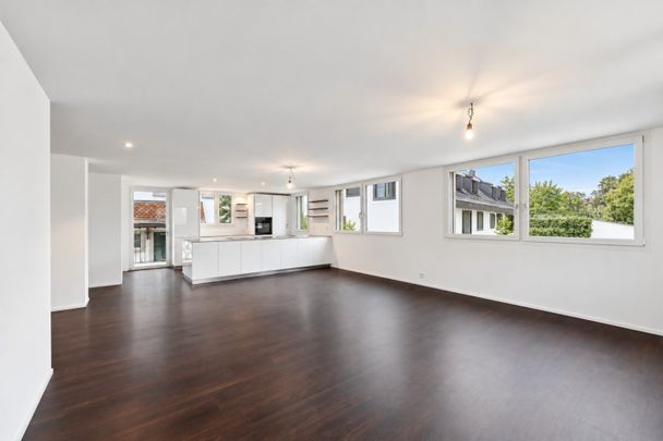 Ein aussergewöhnliches Zuhause mit viel Raum zum Leben - Foto 1