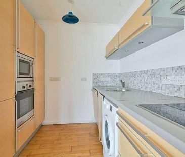 Mermaid Court, Canada Water, SE16 - Photo 1