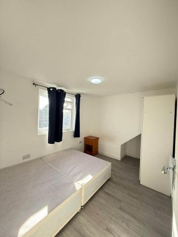 3 bedroom maisonette to rent - Photo 2