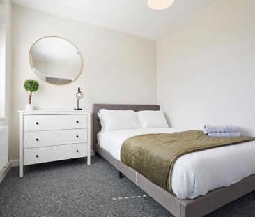 6 bedroom semi-detached house to rent - Photo 4