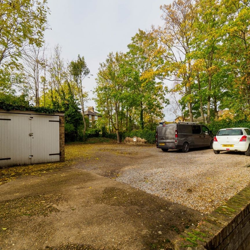 1 Bed Flat, Church Road, TW10 - Photo 1